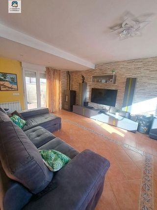 Casa adosada en venta en Magaz de Pisuerga