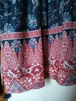 Vestido estampado floral azul y rosa