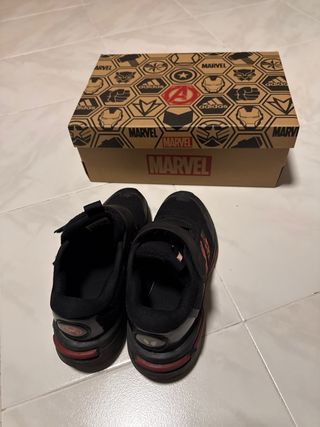 Adidas Spiderman niño 36 2/3