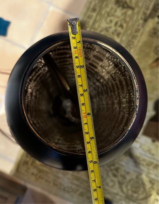 Lámpara de pie metálica negra