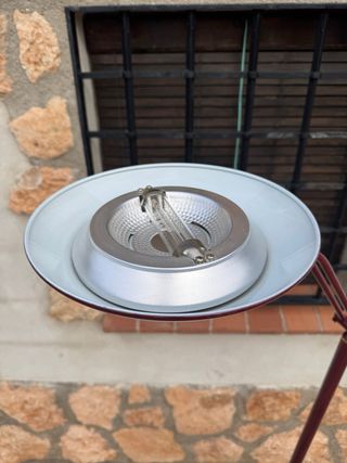 Lámpara de pie regulable