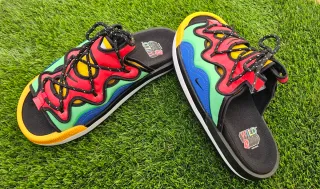 Nike Offline 2.0 PRM Zuecos Verdes y Rojos