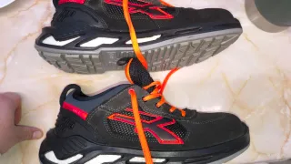 Zapatos de seguridad U-Power negros y naranjas