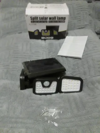 Lámpara Solar LED 3 Cabezales Exterior e Interior