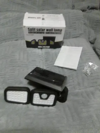 Lámpara Solar LED 3 Cabezales Exterior e Interior