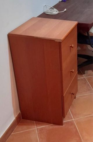 Cajonera de madera con 3 cajones