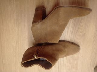 Botines tacón ante Camel Massimo Dutti T40