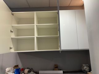 2 Muebles Blancos con Cajoneras