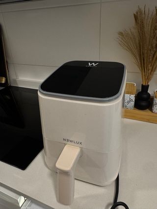 Freidora de aire Newlux practicamente nueva