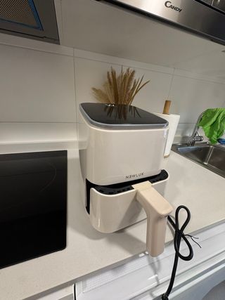 Freidora de aire Newlux practicamente nueva