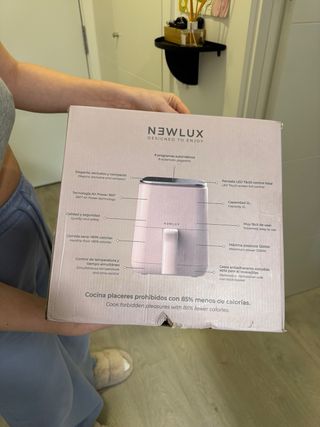 Freidora de aire Newlux practicamente nueva