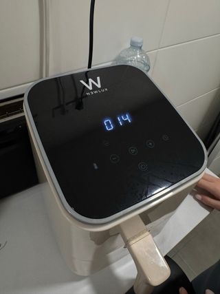 Freidora de aire Newlux practicamente nueva