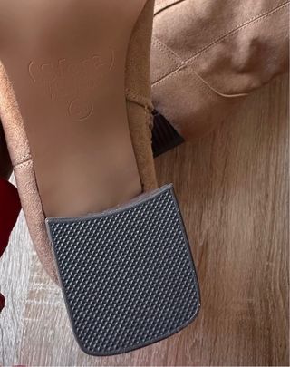 Botines de ante marrones de Sfera