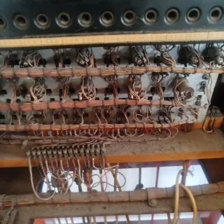 Centralita Antigua Años 30 Perteneciente a un un H