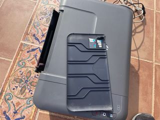 Impresora HP Gris y Morado