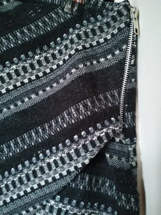 Falda corta invierno negra y plateada