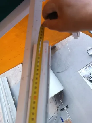 Rejas metálicas blancas plegables