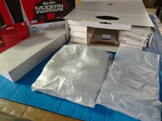 Caja Vacía PS5 Call of Duty Modern Warfare III