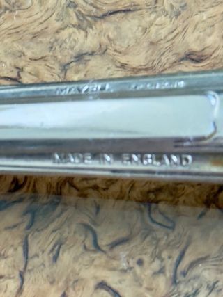 Pala pastel cubierto metal plateado