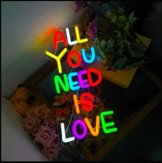 Lampada Neon Led "ALL YOU NEED IS LOVE"