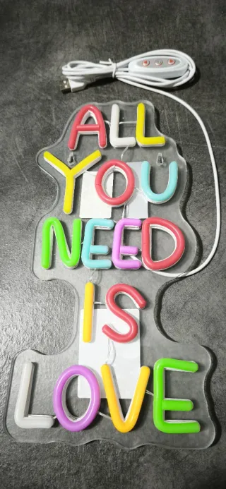 Lampada Neon Led "ALL YOU NEED IS LOVE"