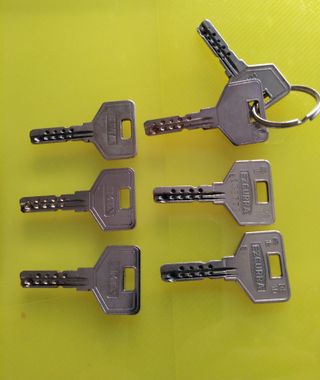 Bombín Cerradura con 7 Llaves