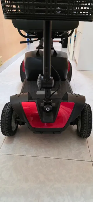 Scootet ibiza 20a persona adulta