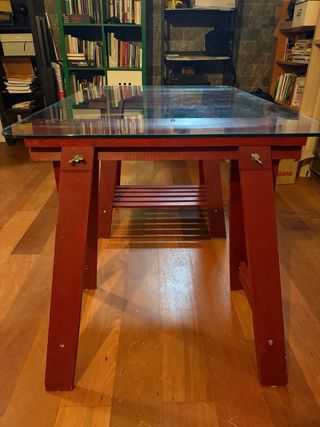 Mesa escritorio cristal y madera roja