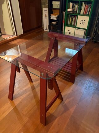 Mesa escritorio cristal y madera roja