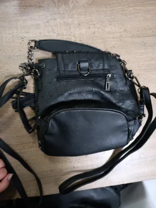 Bolso rock calaveras negro