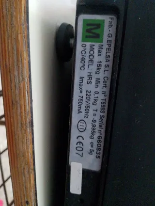 Báscula comercial electrónica