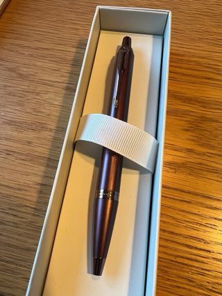 Bolígrafo Parker Monochrome Burdeos