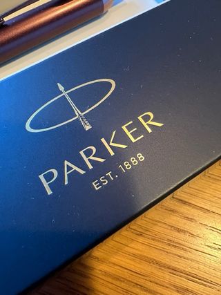 Bolígrafo Parker Monochrome Burdeos