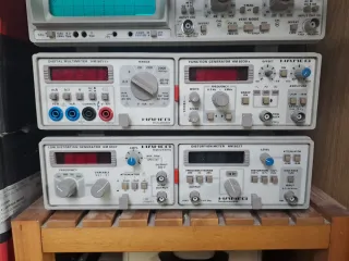 Osciloscopios y varaios aparatos de medida