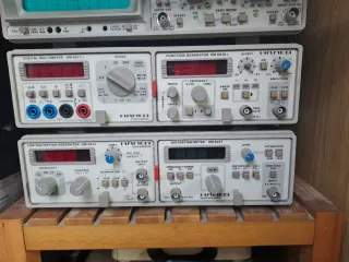 Osciloscopios y varaios aparatos de medida