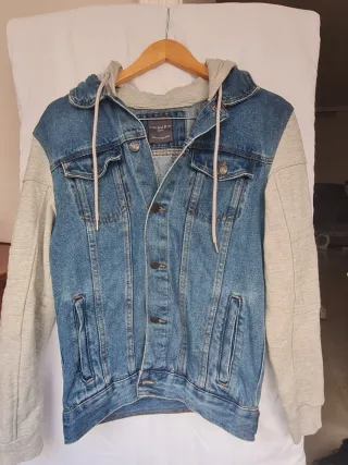 Chaqueta vaquera con capucha Primark Talla M