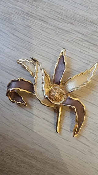 Broche vintage flor dorado y marrón
