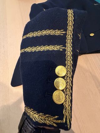 Chaqueta Zara Militar azul Bordados Dorados