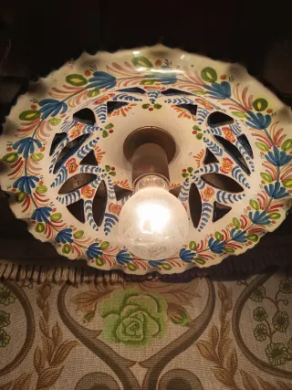 Lámpara de cerámica artesanal