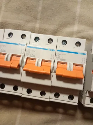 Interruptores automáticos Hager