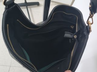 Bolso negro de piel sintética