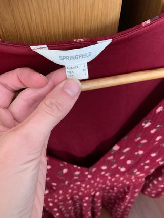 Jersey verde y vestido estampado