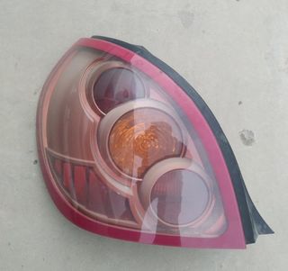 Piloto Trasero Izquierdo Nissan Almera N16