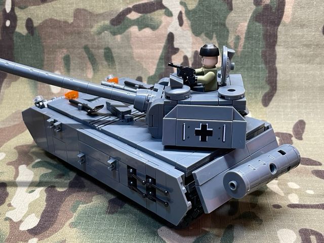 PROMO JUNIO! Vehiculo pesado alemán WW2