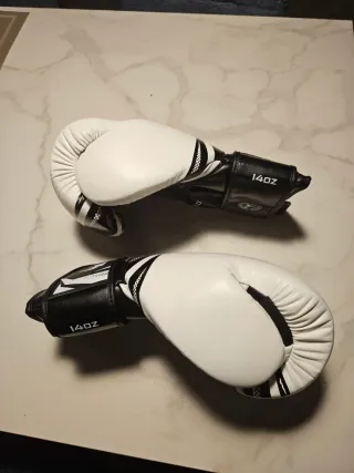 Guantes de Boxeo VENUM Blancos