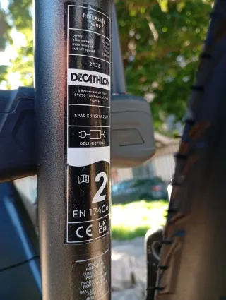 Bicicleta Eléctrica Urbana Negra