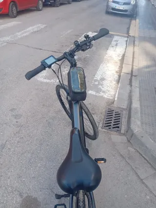Bicicleta Eléctrica Urbana Negra