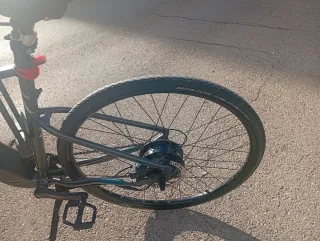 Bicicleta Eléctrica Urbana Negra