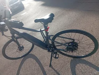 Bicicleta Eléctrica Urbana Negra