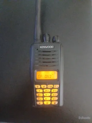 Kenwood KSC-25LS Cargador Walkie Talkie